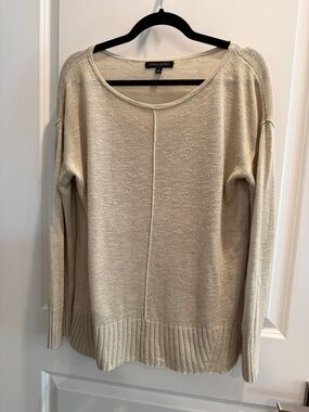 LAST CHANCE ‼️ Banana Republic Lightweight Knit Sweater